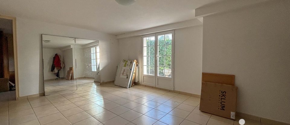 Maison 5 pièces de 134 m² à Quinssaines (03380)