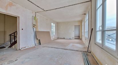 Appartement 4 pièces de 82 m² à Paris (75011)