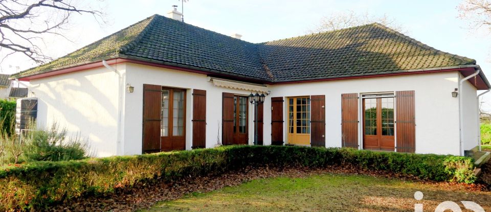 Maison traditionnelle 6 pièces de 145 m² à Sèvres-Anxaumont (86800)