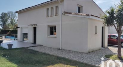 Maison 7 pièces de 159 m² à Saint-Médard-de-Guizières (33230)