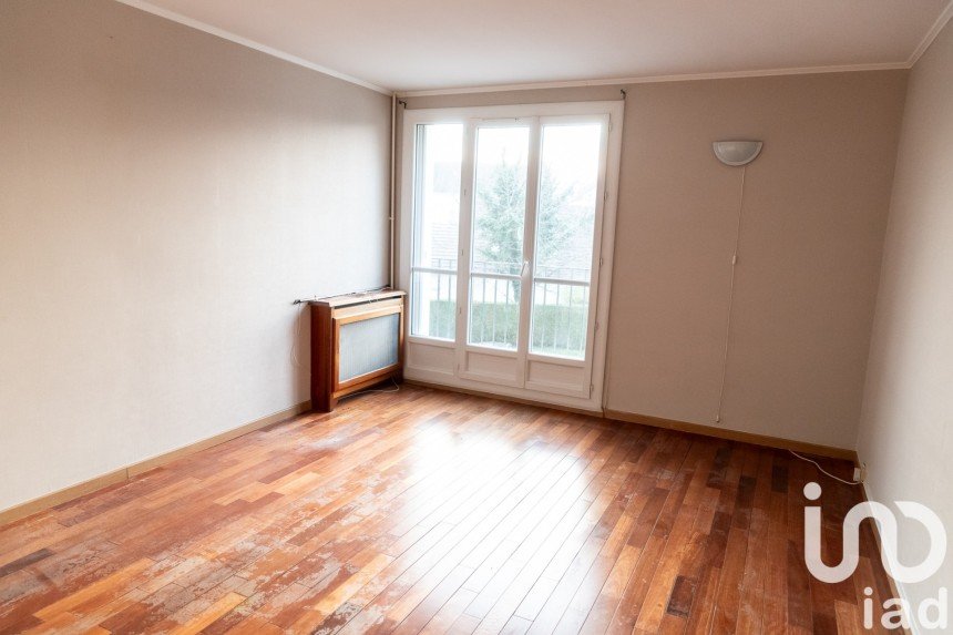 Apartment 3 rooms of 56 m² in Taverny (95150)