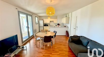 Appartement 3 pièces de 75 m² à Bordeaux (33300)