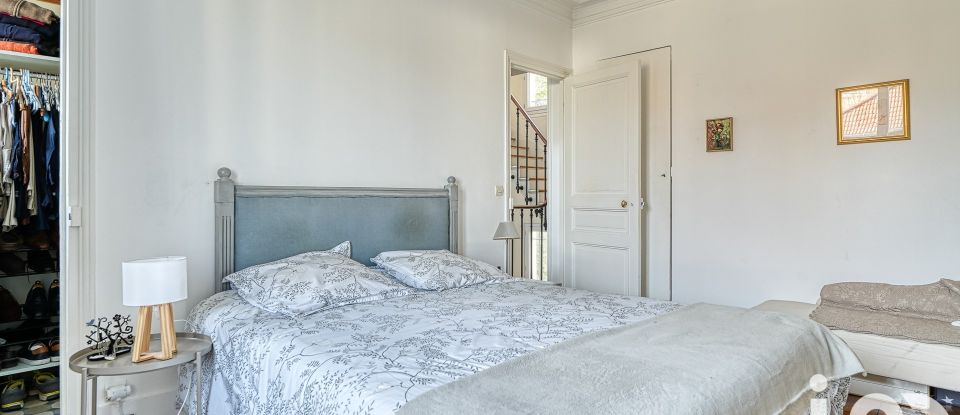 Maison traditionnelle 6 pièces de 195 m² à La Garenne-Colombes (92250)