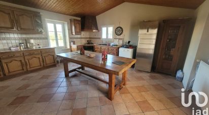 Country house 5 rooms of 213 m² in Maillé (85420)