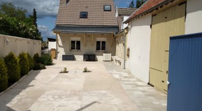 Traditional house 7 rooms of 146 m² in Corbeilles (45490)