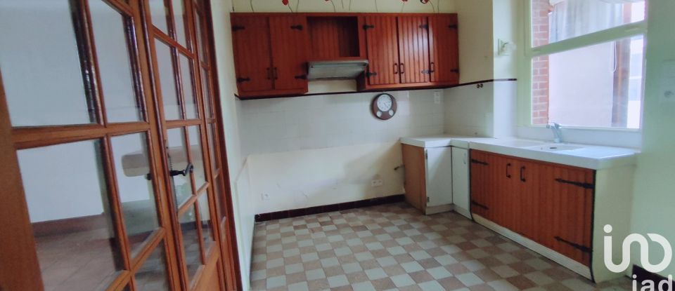 Traditional house 4 rooms of 158 m² in Prunay-le-Gillon (28360)