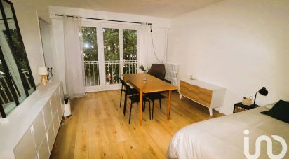 Studio 1 room of 30 m² in Issy-les-Moulineaux (92130)