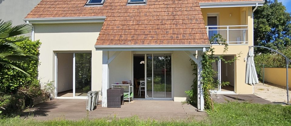 House 6 rooms of 129 m² in Boeil-Bezing (64510)