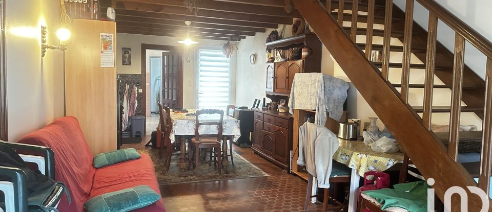 House 5 rooms of 125 m² in Saint-Simon-de-Bordes (17500)