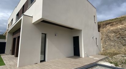 House 4 rooms of 115 m² in Narbonne (11100)