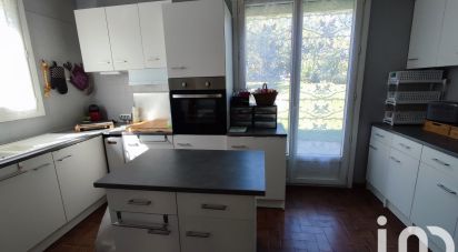 Maison 6 pièces de 150 m² à Montigny-Lencoup (77520)