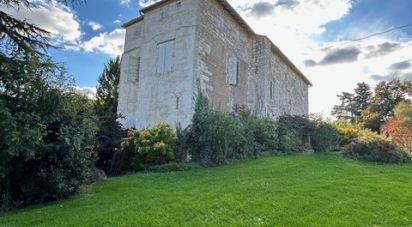 Château 10 pièces de 227 m² à Castelsagrat (82400)