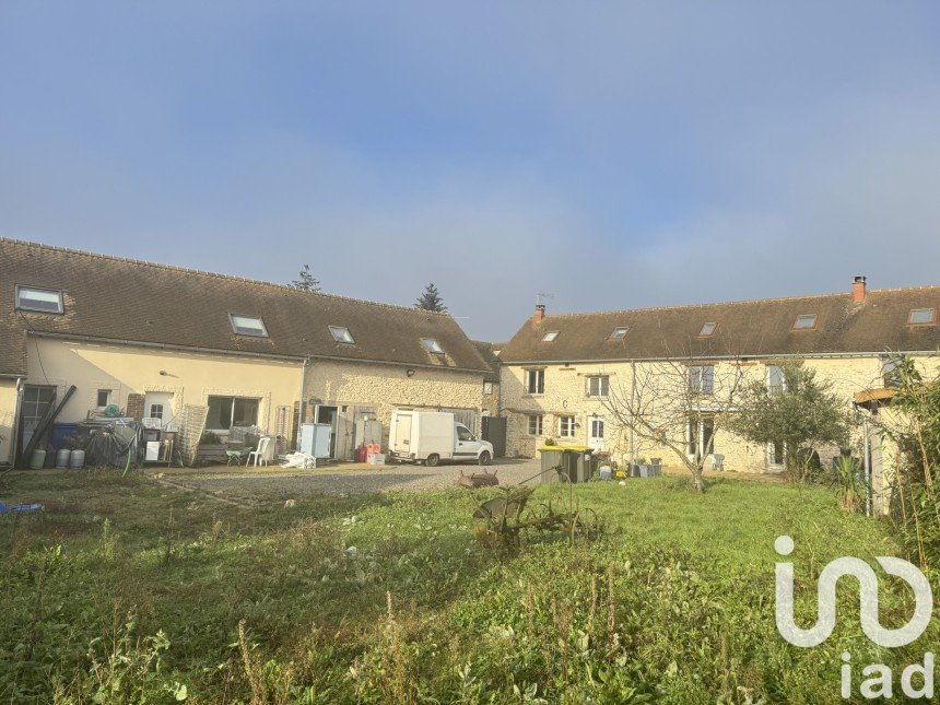 Ferme 9 pièces de 370 m² à Saint-Lubin-de-la-Haye (28410)