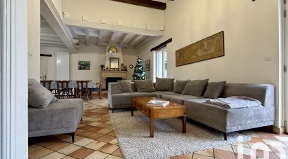 Longere 8 rooms of 181 m² in Saint-Cyr-sur-Loire (37540)