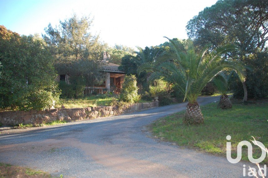 Traditional house 3 rooms of 108 m² in Roquebrune-sur-Argens (83520)