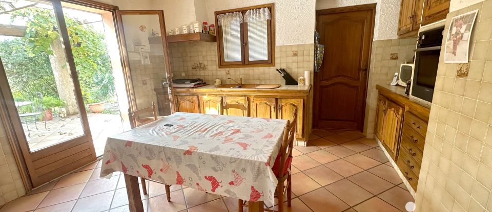 Traditional house 3 rooms of 108 m² in Roquebrune-sur-Argens (83520)