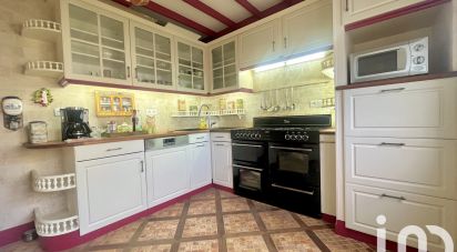 Traditional house 5 rooms of 156 m² in La Villedieu-du-Clain (86340)