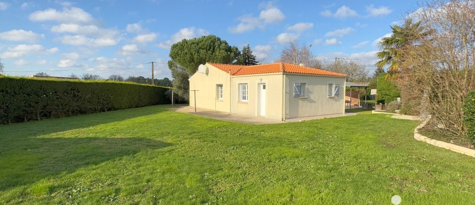 Maison 7 pièces de 144 m² à L'Orbrie (85200)