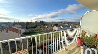 Apartment 3 rooms of 76 m² in Fontenay-le-Comte (85200)