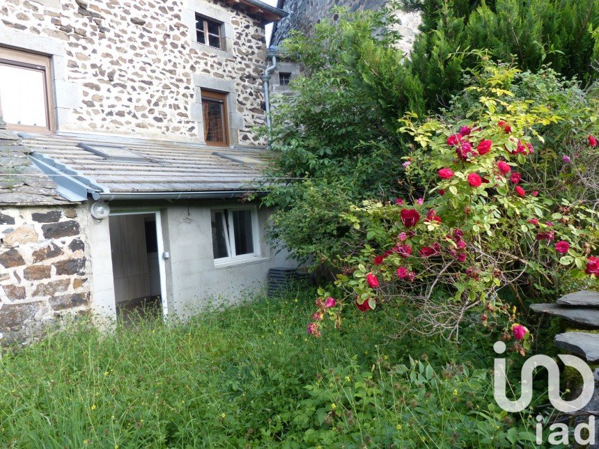 House 5 rooms of 220 m² in Araules (43200)