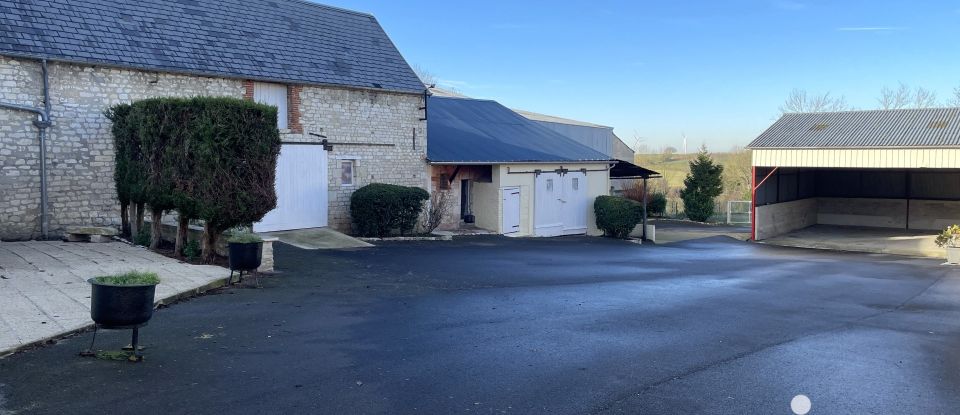 Farm 8 rooms of 171 m² in Montigny-le-Franc (02250)