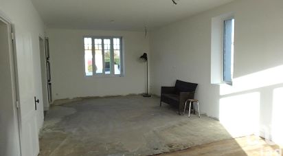 House 6 rooms of 155 m² in Saint-Urbain (85230)