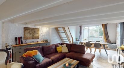 House 4 rooms of 97 m² in Nuaillé-d'Aunis (17540)