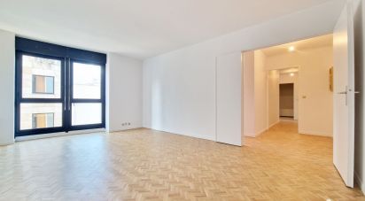 Apartment 3 rooms of 67 m² in Paris (75020)