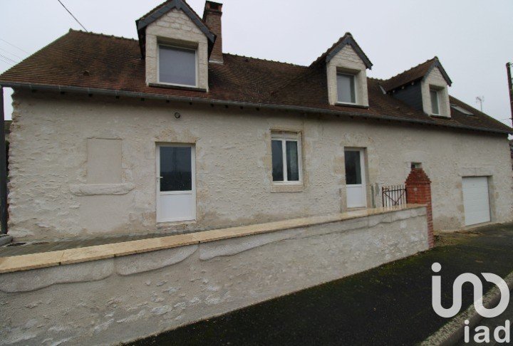 House 4 rooms of 99 m² in Saint-Lubin-en-Vergonnois (41190)