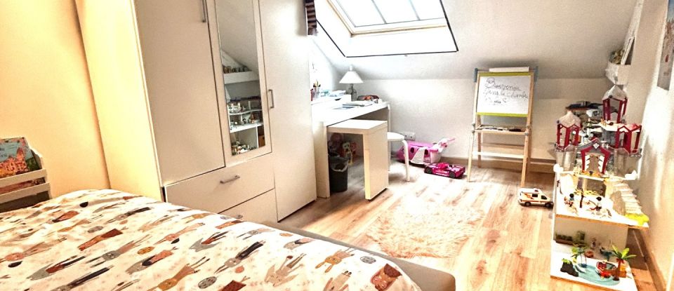 Apartment 4 rooms of 95 m² in Troyes (10000)