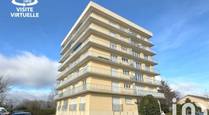 Apartment 3 rooms of 76 m² in Fontenay-le-Comte (85200)