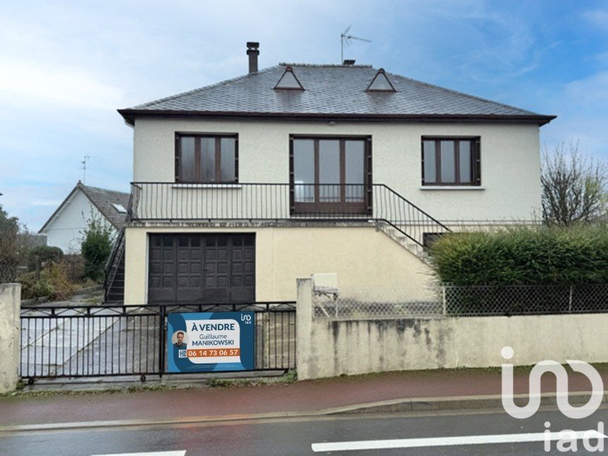 House 4 rooms of 82 m² in Granville (50400)