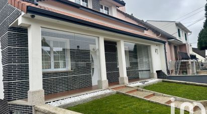 House 6 rooms of 150 m² in Paray-Vieille-Poste (91550)