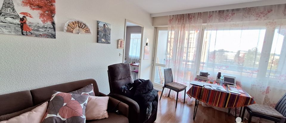 Apartment 3 rooms of 69 m² in Angers (49000)