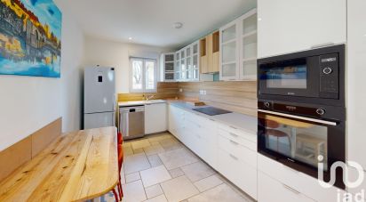 Maison 4 pièces de 91 m² à Mérindol (84360)