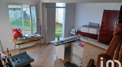 Maison 5 pièces de 90 m² à Les Églisottes-et-Chalaures (33230)