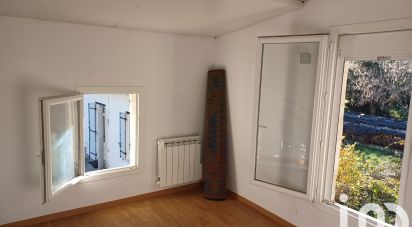 Maison 5 pièces de 90 m² à Les Églisottes-et-Chalaures (33230)