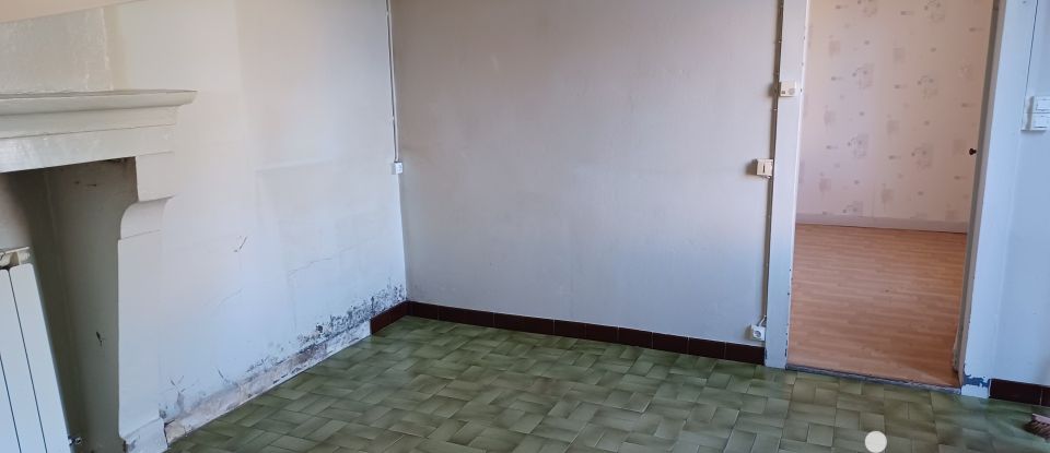 Maison 5 pièces de 90 m² à Les Églisottes-et-Chalaures (33230)