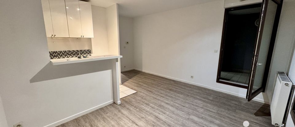 Apartment 2 rooms of 42 m² in Saint-Denis (93200)