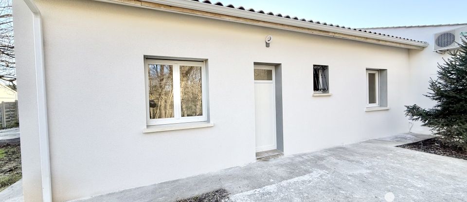 Maison 4 pièces de 95 m² à Cavignac (33620)