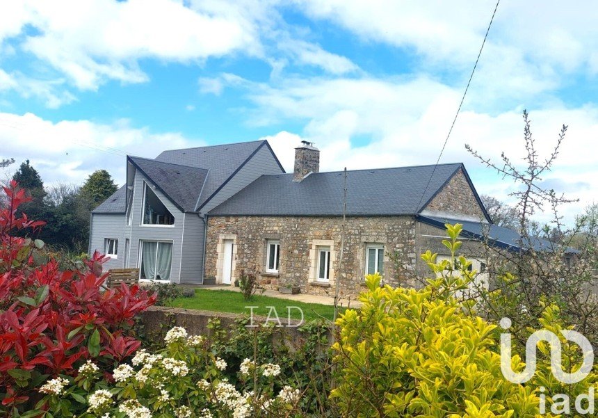 House 9 rooms of 206 m² in Bricquebec-en-Cotentin (50260)