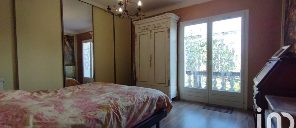 Traditional house 5 rooms of 147 m² in Moissac (82200)