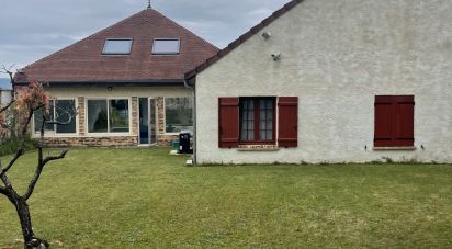 Maison 9 pièces de 160 m² à Léry (27690)