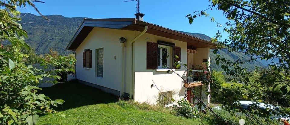 Maison traditionnelle 5 pièces de 110 m² à Saint-Rémy-de-Maurienne (73660)