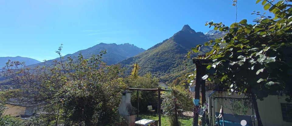 Maison traditionnelle 5 pièces de 110 m² à Saint-Rémy-de-Maurienne (73660)