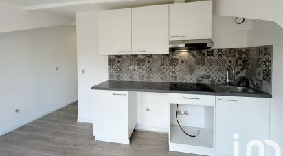 Apartment 2 rooms of 27 m² in Bagneux (92220)