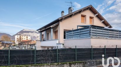 Maison 12 pièces de 264 m² à Saint-Martin-d'Hères (38400)