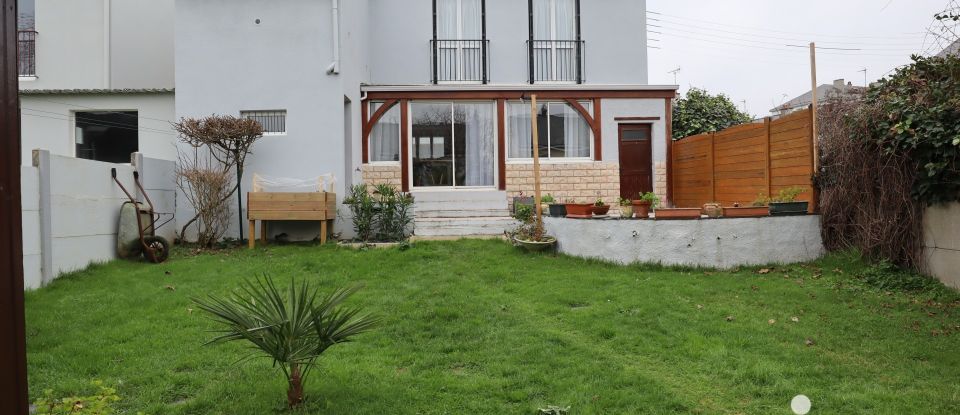 Maison 5 pièces de 148 m² à Saint-Nazaire (44600)