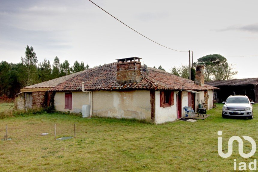 Maison de campagne 4 pièces de 62 m² à Escaudes (33840)