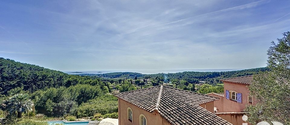 Maison 6 pièces de 240 m² à Sanary-sur-Mer (83110)